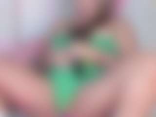 manelyk222's Live Sex Cam Show