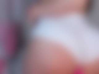 Live cam show with manelyk222 - Athletic Dildo on Latina Girls