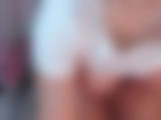 manelyk222's Live Sex Cam Show
