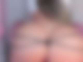 manelyk222's Live Sex Cam Show