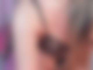 manelyk222's Live Sex Cam Show