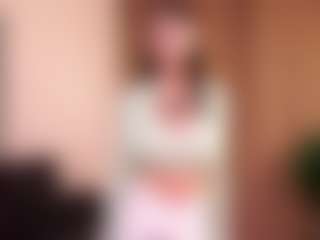 Live cam show with GennyPestone - Hairy Pussy on live18s.com