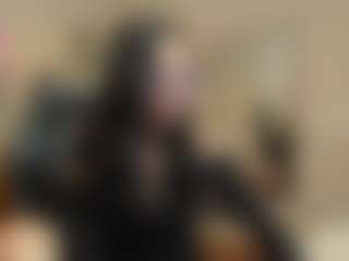Live cam show with Kali Lowe - Thin on AdultVida.com