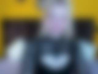 Live-Cam-Show mit RuthBryant - Average auf Camsoda