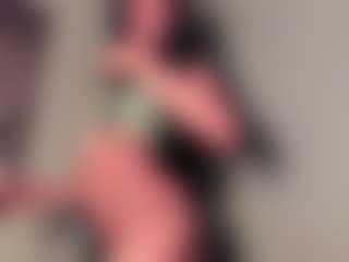 Live cam show with Violett-Salvatore - Black Hair on Camsoda