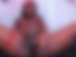 Live cam show with CloeeSaenz - Lovense on AdultVida.com