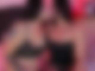 Live cam show with Naomi And Emma - Deepthroat on StripNow