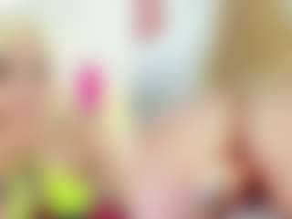 Live cam show with Ashleyrouse7 - Public MILF on live.xbliss.ai