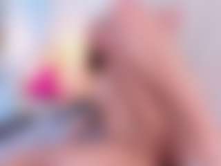 Live cam show with ALAIALESTER - Thin on Uber Horny
