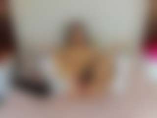 Live cam show with ALAIALESTER - Petite on Camsoda