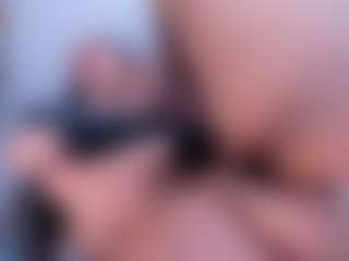 Live cam show with ALAIALESTER - Skinny on Camsoda