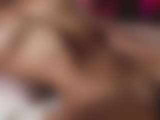 Live cam show with bananili - College MILF on StripNow