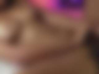 Live cam show with bananili - Strip on livesuperchat.net