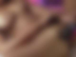 Live cam show with bananili - Lush MILF on Camsoda