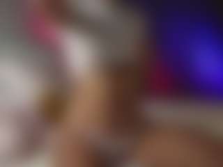 Live cam show with bananili - Sexy on Dolls Live