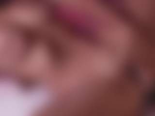 bananili MILF webcam performer live streaming