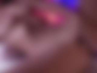 Live cam show with bananili - Gamer MILF on Gym Cam Girls