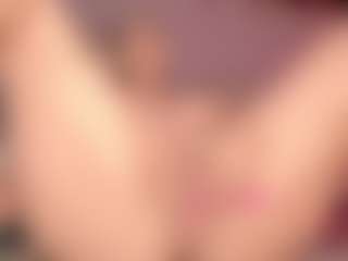 Live cam show with keira18 - Young Adult on Camsoda
