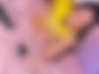 Live cam show with DahianaLincoln - BBW Shaved Pussy on TastyBlacksLive