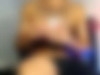 Show de cam en vivo con krillynnt - Smoking en Camsoda