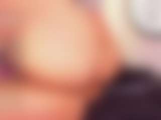 aurora-tziu's Live Sex Cam Show