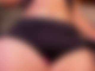 aurora-tziu's Live Sex Cam Show