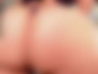 Live cam show with aurora-tziu - Living Room on StripNow