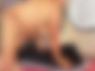 aurora-tziu's Live Sex Cam Show