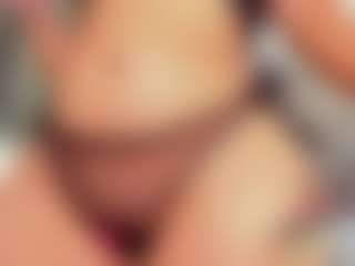 aurora-tziu's Live Sex Cam Show