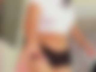 aurora-tziu's Live Sex Cam Show