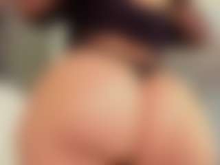 Live cam show with aurora-tziu - Spank on SmokeAndPoke