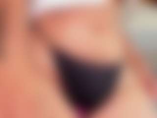 aurora-tziu's Live Sex Cam Show