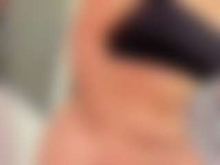aurora-tziu's Live Sex Cam Show