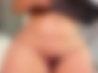 aurora-tziu's Live Sex Cam Show