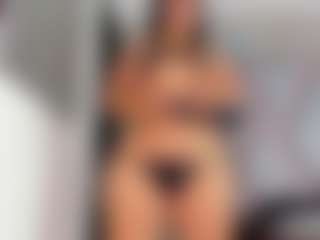 aurora-tziu's Live Sex Cam Show