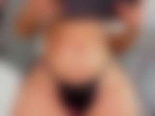 aurora-tziu's Live Sex Cam Show