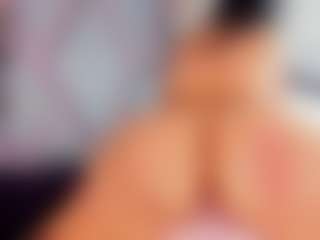 aurora-tziu's Live Sex Cam Show