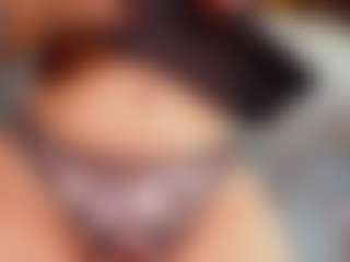 aurora-tziu's Live Sex Cam Show