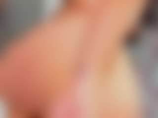 aurora-tziu's Live Sex Cam Show