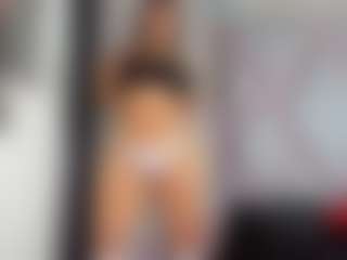 Live cam show with aurora-tziu - Oil on Camsoda