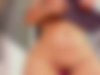 Live cam show with aurora-tziu - Camel Toe on Mixed Magazine Live