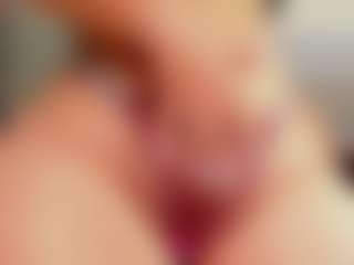 aurora-tziu's Live Sex Cam Show