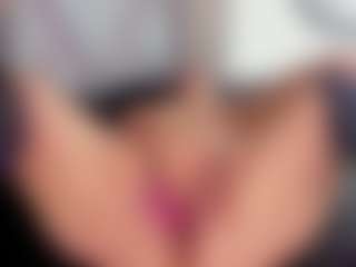 aurora-tziu's Live Sex Cam Show