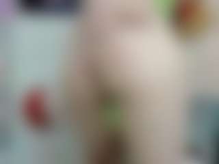 Live cam show with Ayesha_saade - Teen (18+) on TeamSkeetLive