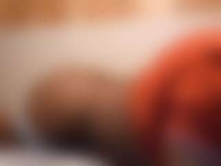 Live cam show with Aleecia Berri - Tease on Livezox
