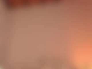 Live cam show with Luvea - Fingering on Camsoda