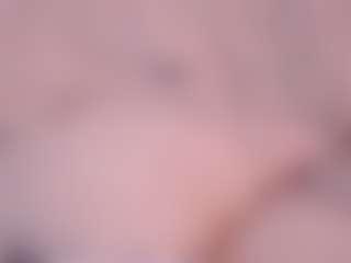 Live cam show with JoellaEssery - Blonde Hair Petite on AdultVida.com