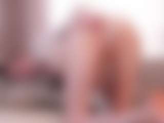 Live cam show with JoellaEssery - Gray Eyes on SinfulBabes