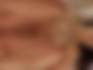 Live cam show with Ketrinlove - Latina Petite on livesuperchat.net