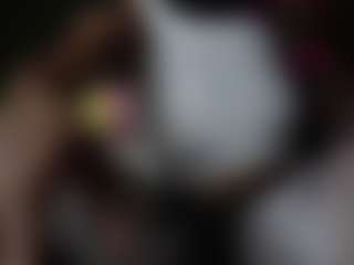 Live cam show with SplashGoddess - Squirt on Dolls Live